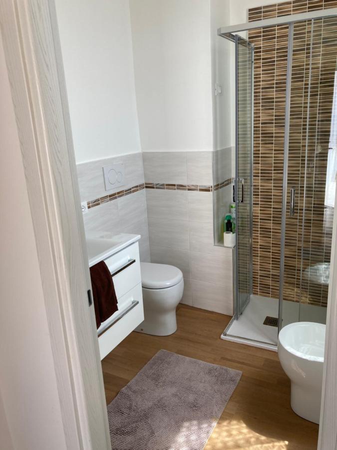 Room Saronno + B&B Ngoại thất bức ảnh
