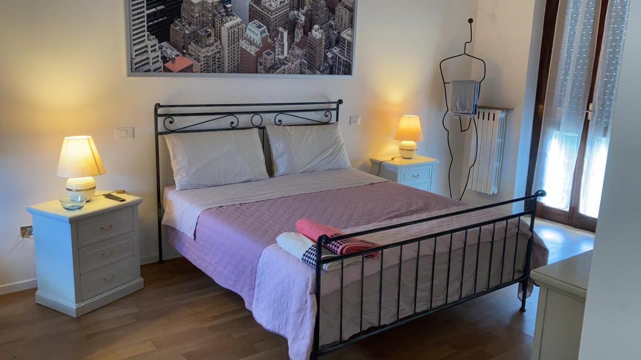 Room Saronno + B&B Ngoại thất bức ảnh